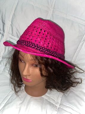 Like new Jaden Rael 100% Raffia Size Medium Hat